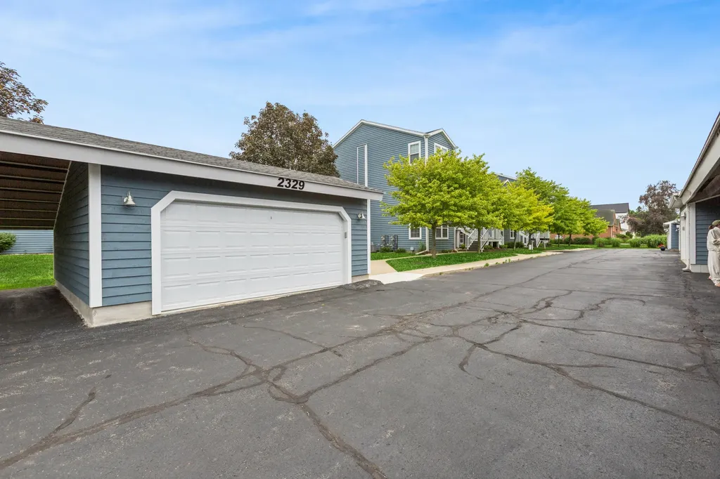 2329 S Pointe Way St. Joseph Charter Township MI 49085