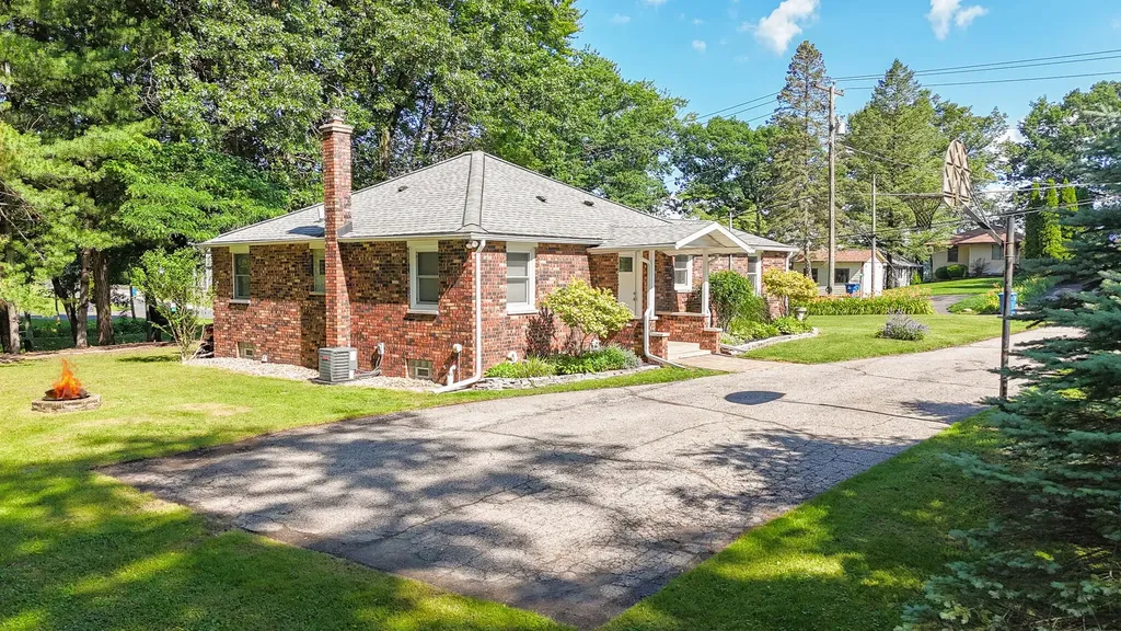 66345 95th Avenue Keeler Township MI 49047