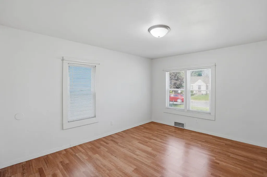 1027 Monroe Street Benton Harbor City MI 49022