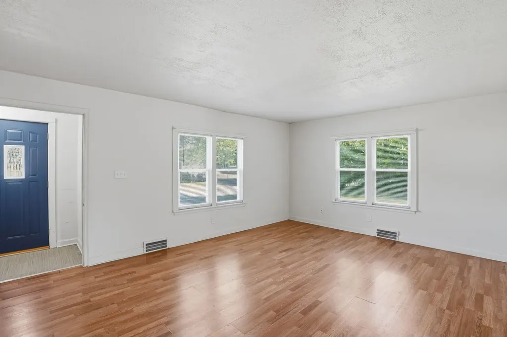 1027 Monroe Street Benton Harbor City MI 49022