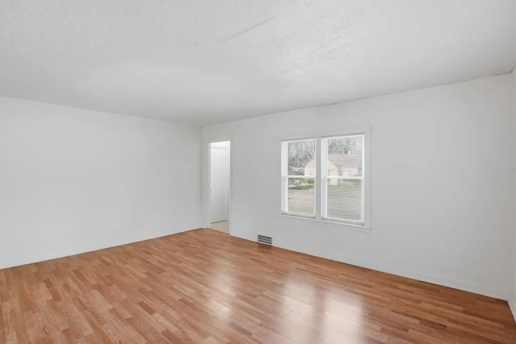 1027 Monroe Street Benton Harbor City MI 49022