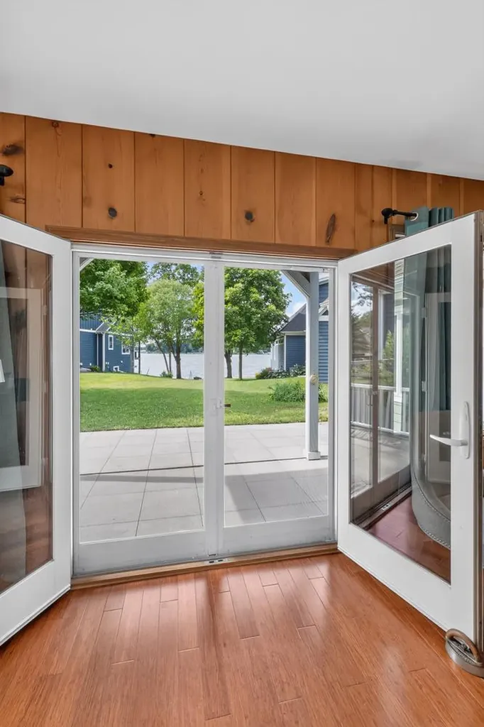 21129 Shore Acres Road Penn Township MI 49031