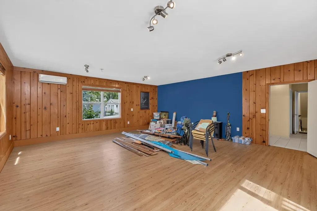 21129 Shore Acres Road Penn Township MI 49031