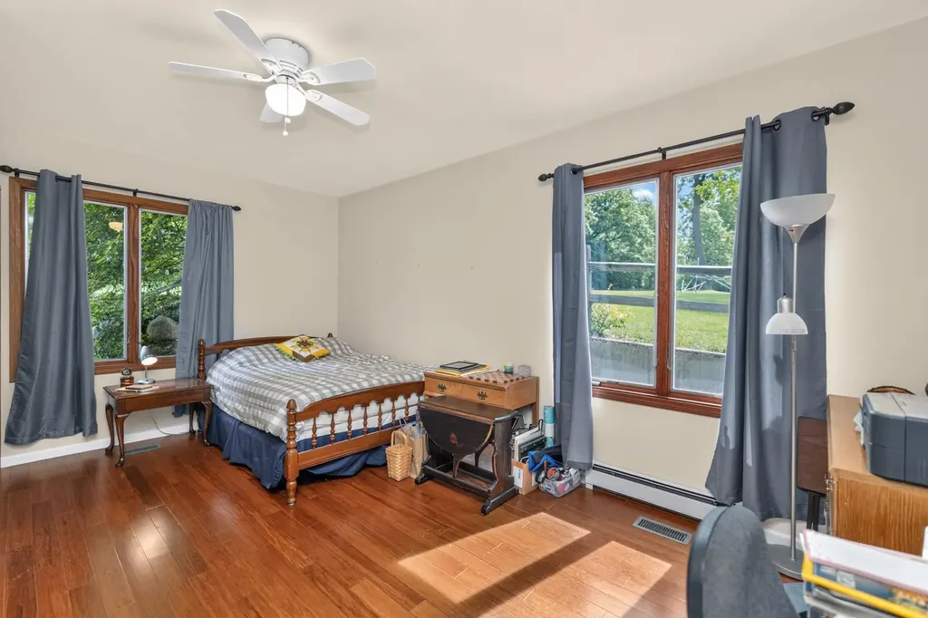 21129 Shore Acres Road Penn Township MI 49031