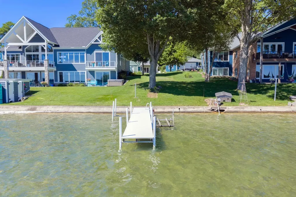 21129 Shore Acres Road Penn Township MI 49031