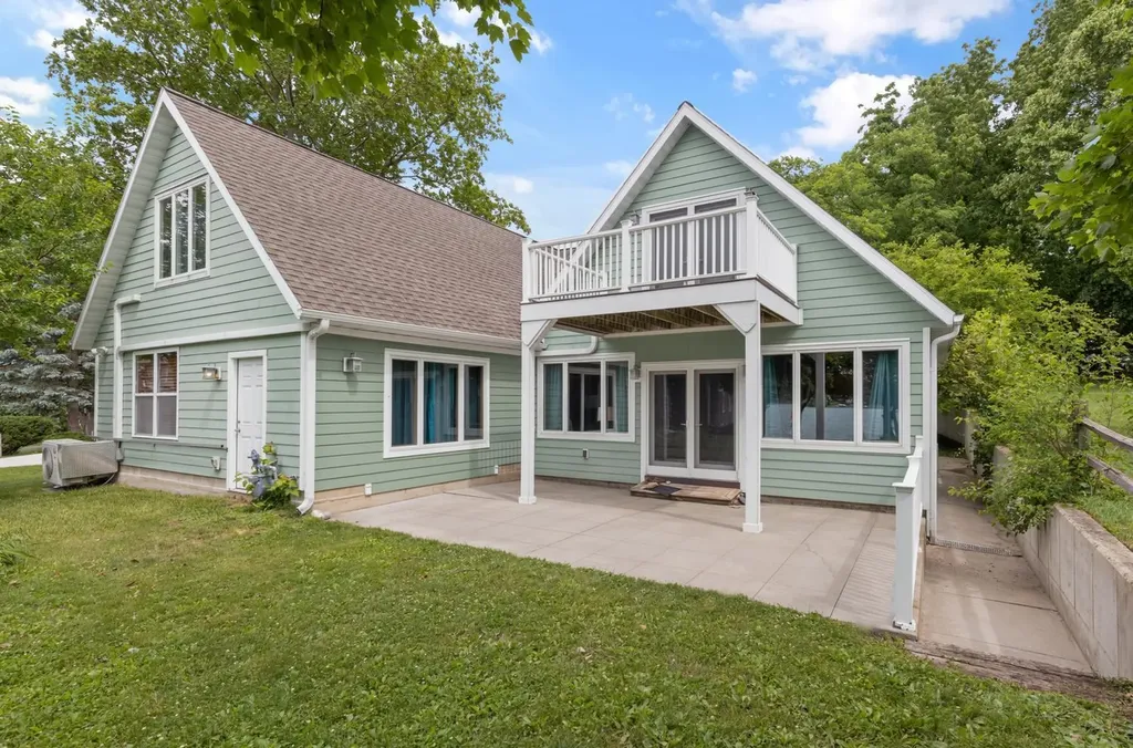 21129 Shore Acres Road Penn Township MI 49031