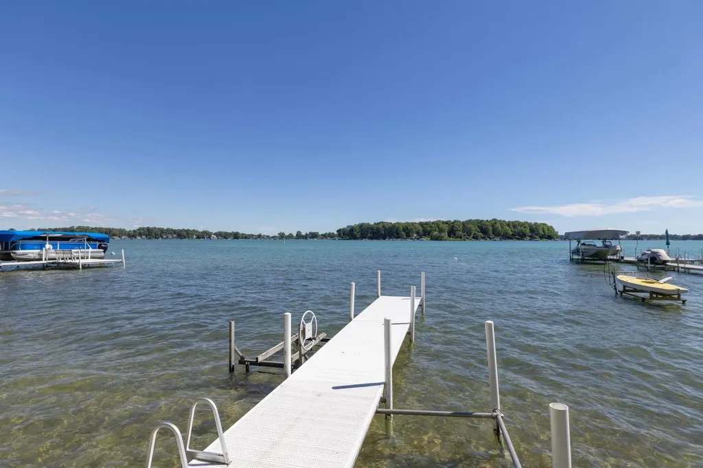 21129 Shore Acres Road Penn Township MI 49031