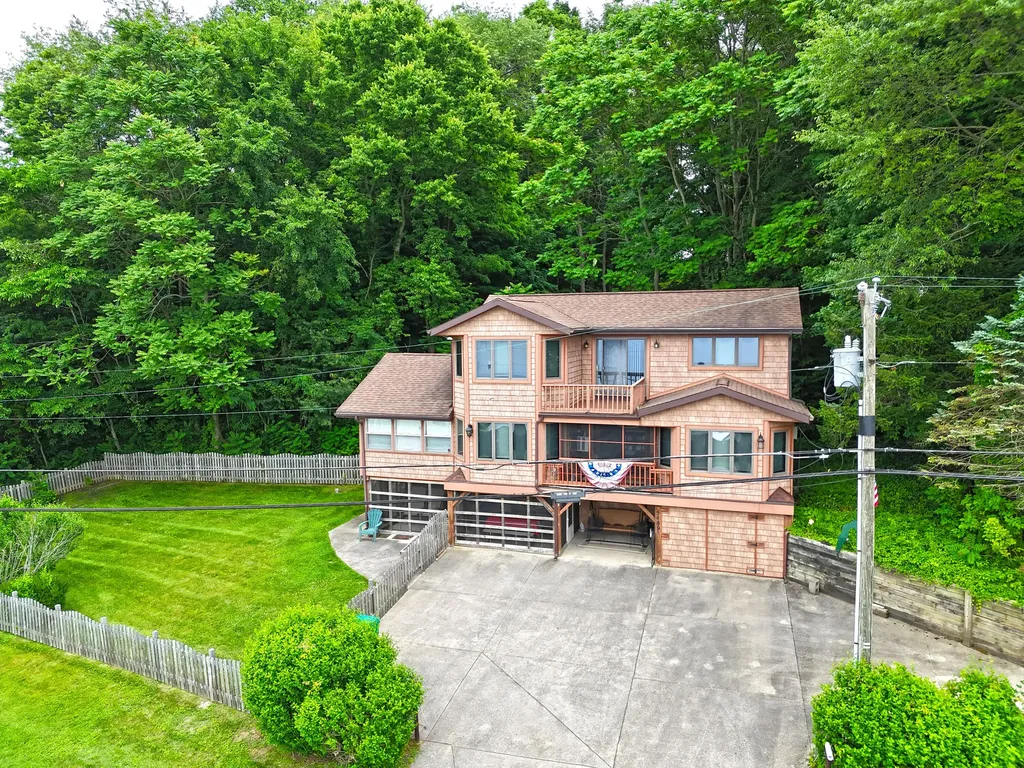 54891 Indian Lake Road Silver Creek Township MI 49047