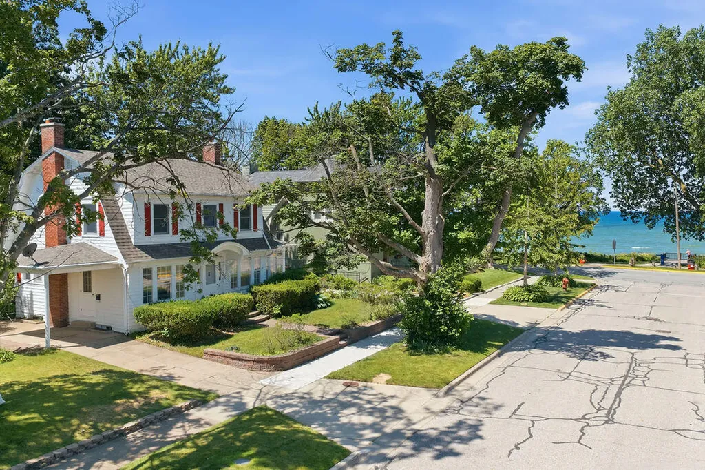 78 Van Buren Street South Haven City MI 49090