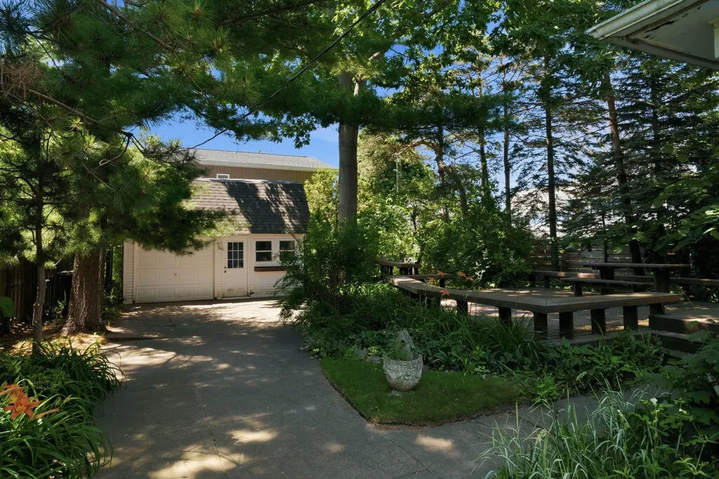 78 Van Buren Street South Haven City MI 49090