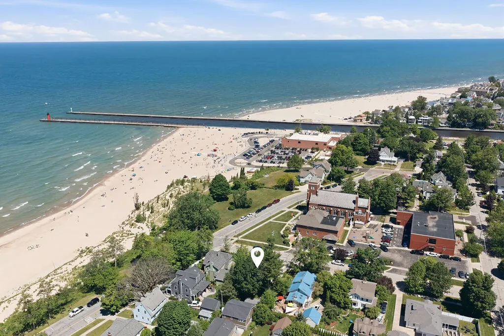 78 Van Buren Street South Haven City MI 49090
