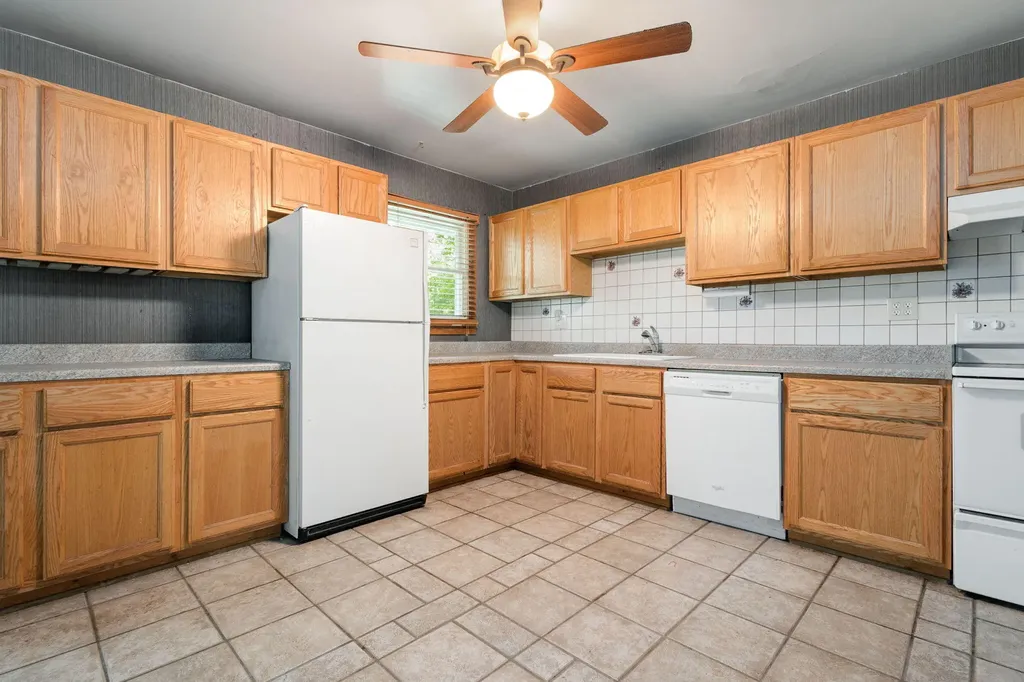 16053 Lakeside Road Chikaming Township MI 49129