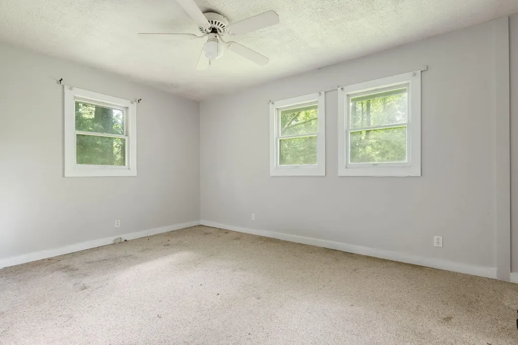 16053 Lakeside Road Chikaming Township MI 49129