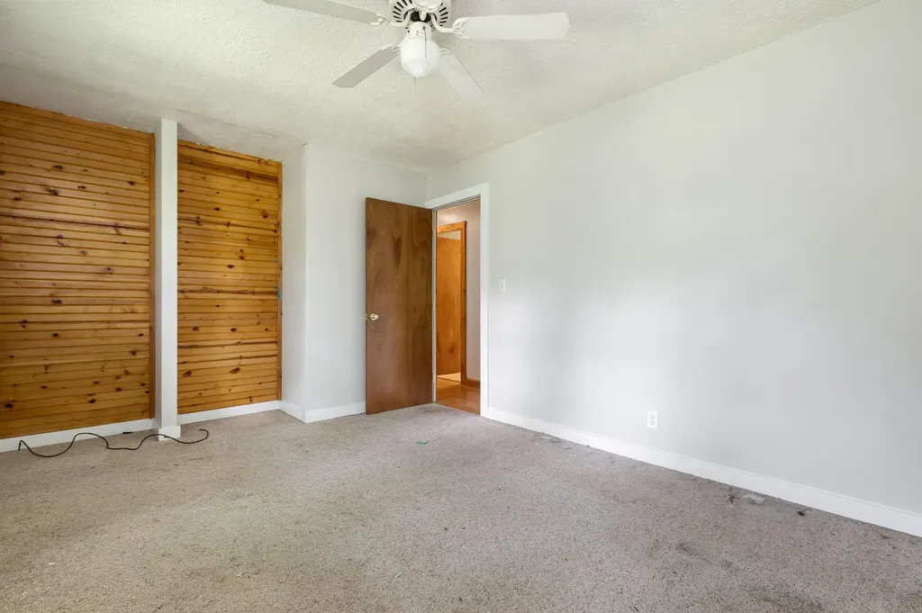 16053 Lakeside Road Chikaming Township MI 49129