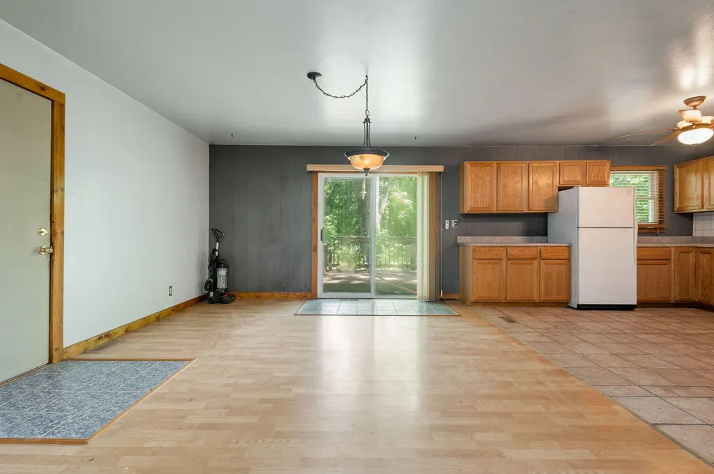 16053 Lakeside Road Chikaming Township MI 49129