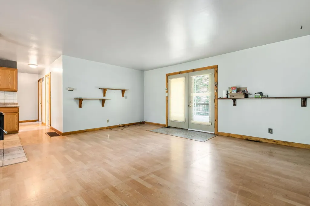 16053 Lakeside Road Chikaming Township MI 49129