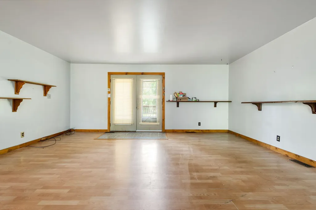16053 Lakeside Road Chikaming Township MI 49129