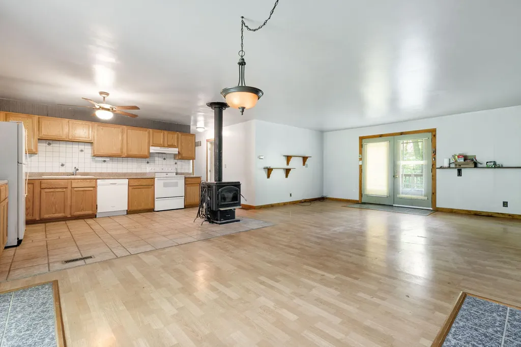 16053 Lakeside Road Chikaming Township MI 49129