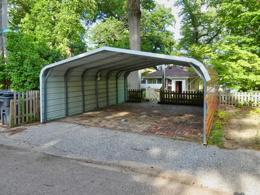5511 Lakewood Street Coloma Charter Township MI 49038