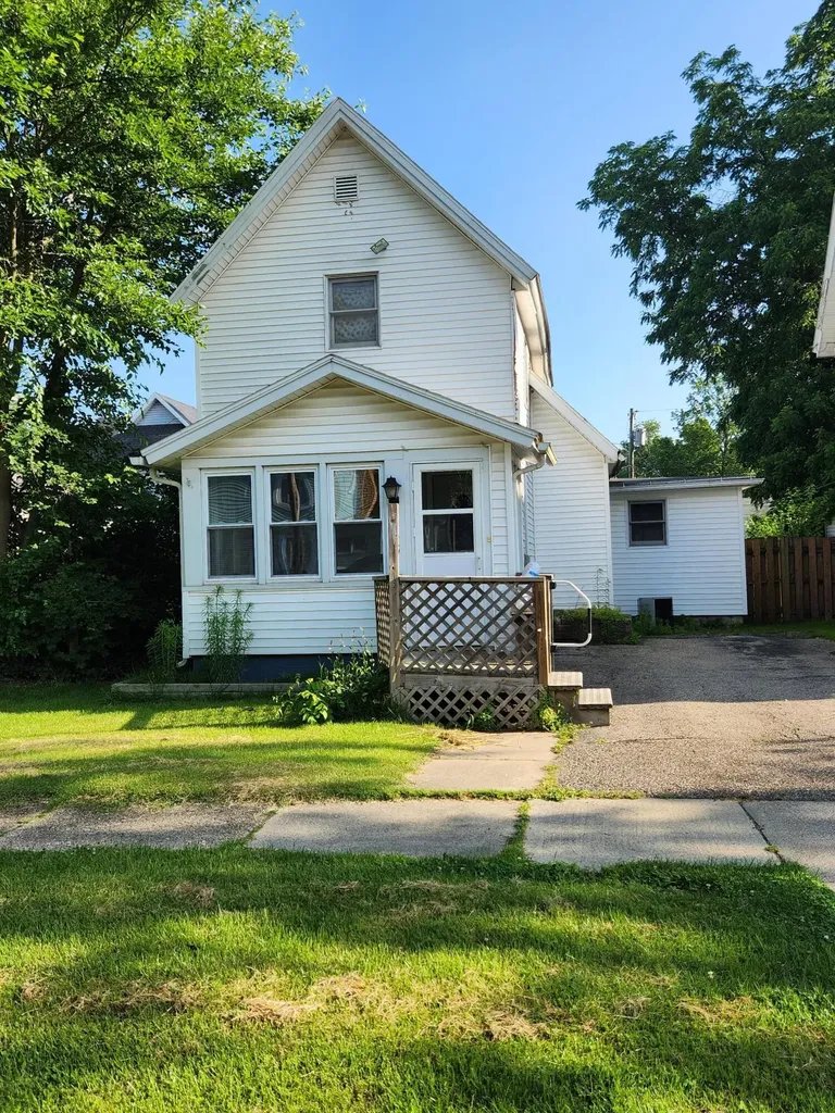103 E Telegraph Street Dowagiac City MI 49047