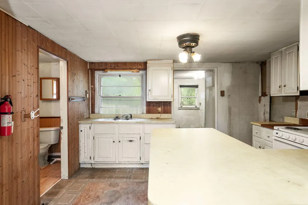 69408 Elkhart Road Ontwa Township MI 49112