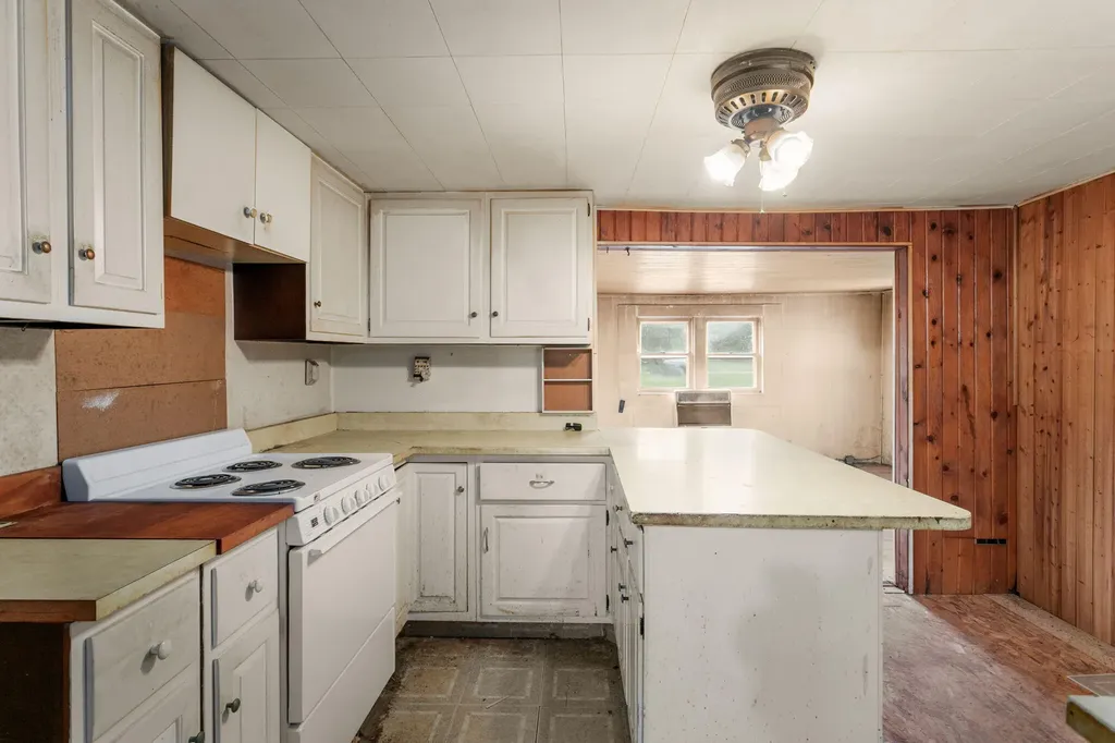 69408 Elkhart Road Ontwa Township MI 49112