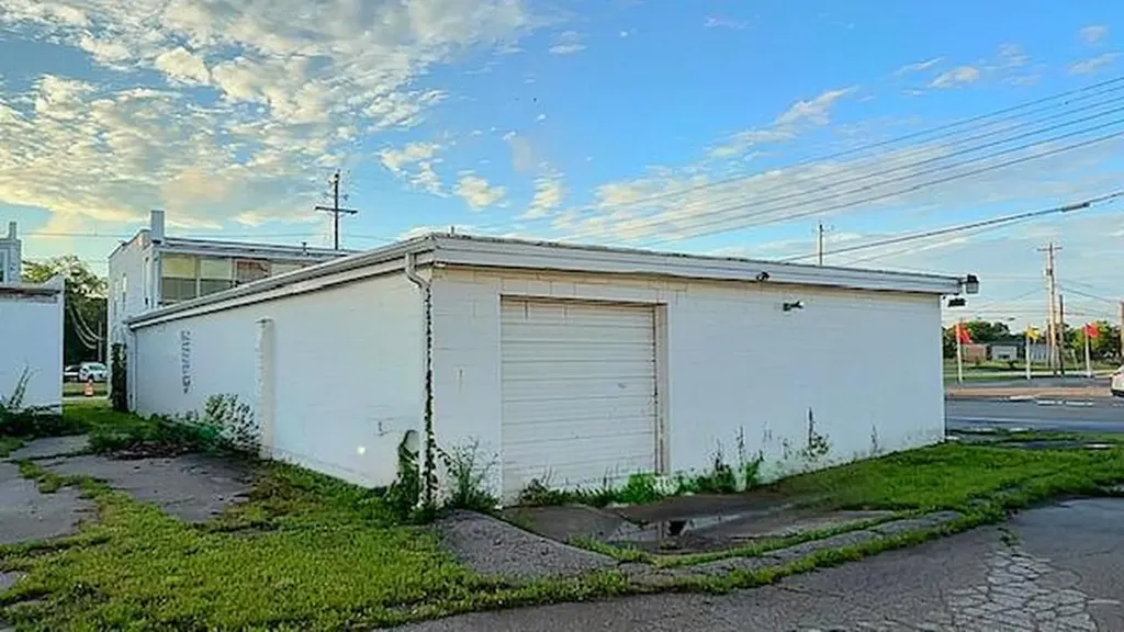 1290 M-139 Benton Charter Township MI 49022
