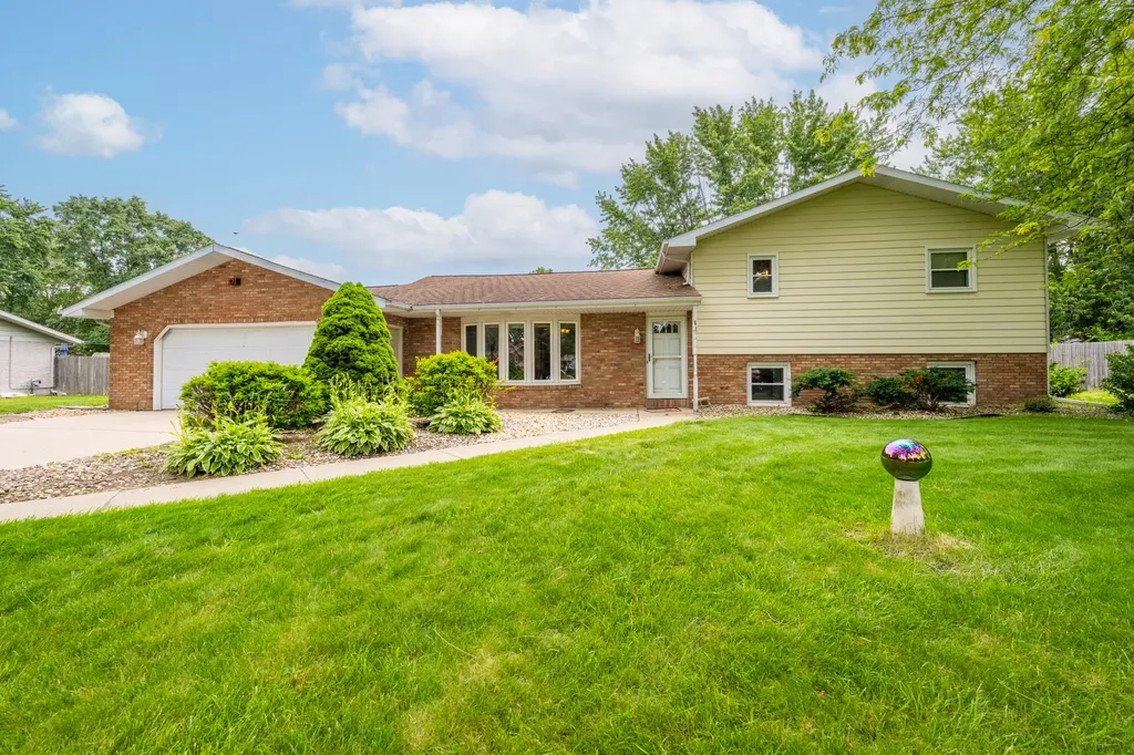 5985 Echo Ridge Lincoln Charter Township MI 49127
