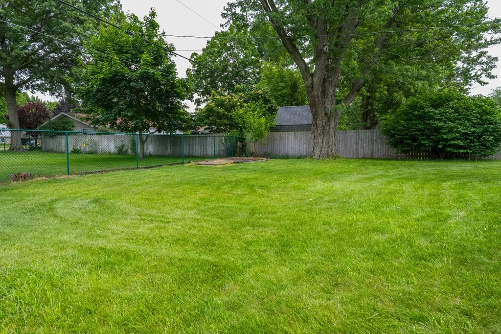5985 Echo Ridge Lincoln Charter Township MI 49127