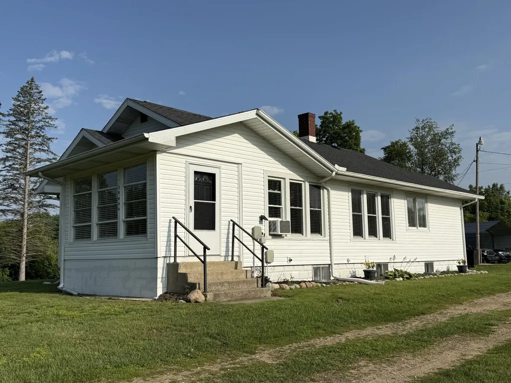 39444 6th Avenue Bloomingdale Township MI 49026
