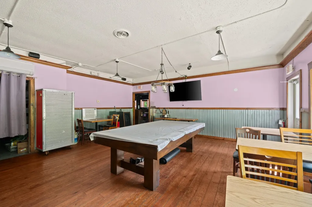 15212 Red Bud Trail N Buchanan Township MI 49107