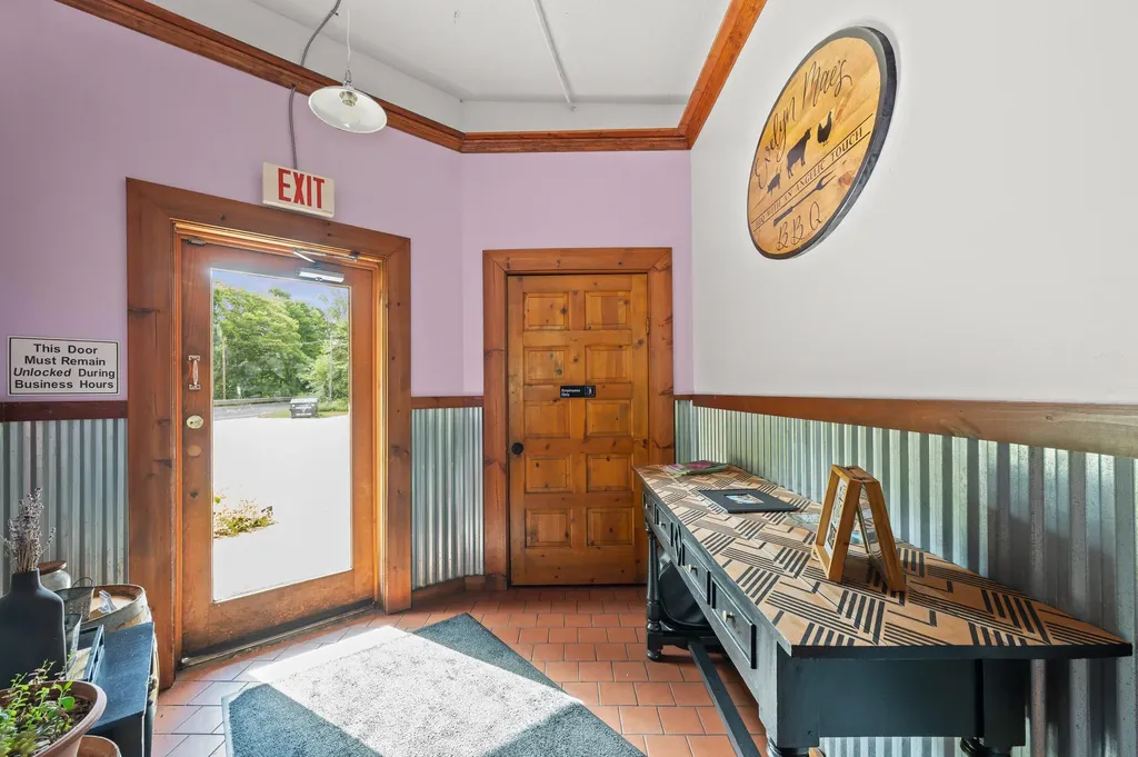 15212 Red Bud Trail N Buchanan Township MI 49107