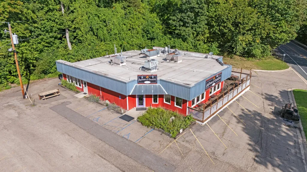 15212 Red Bud Trail N Buchanan Township MI 49107