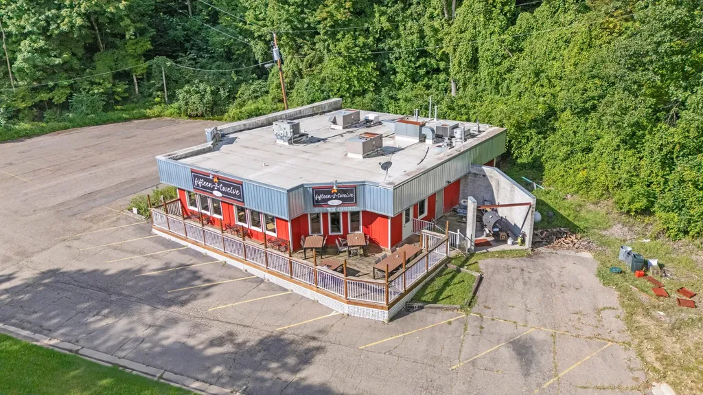 15212 Red Bud Trail N Buchanan Township MI 49107