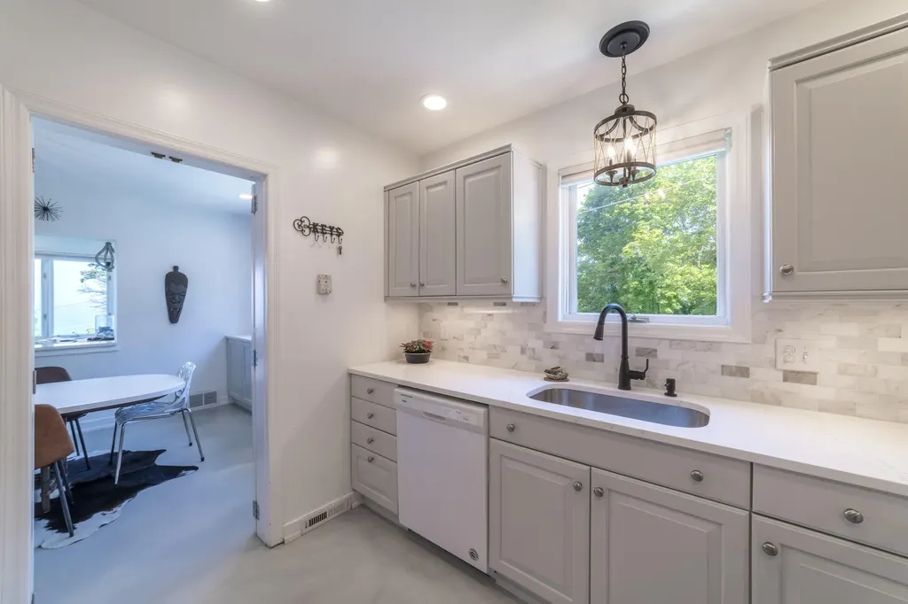 19300 Highland Drive New Buffalo Township MI 49117