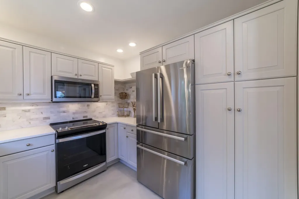 19300 Highland Drive New Buffalo Township MI 49117