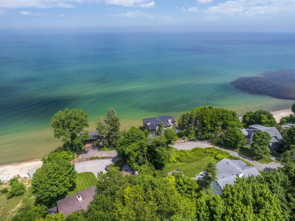 19300 Highland Drive New Buffalo Township MI 49117