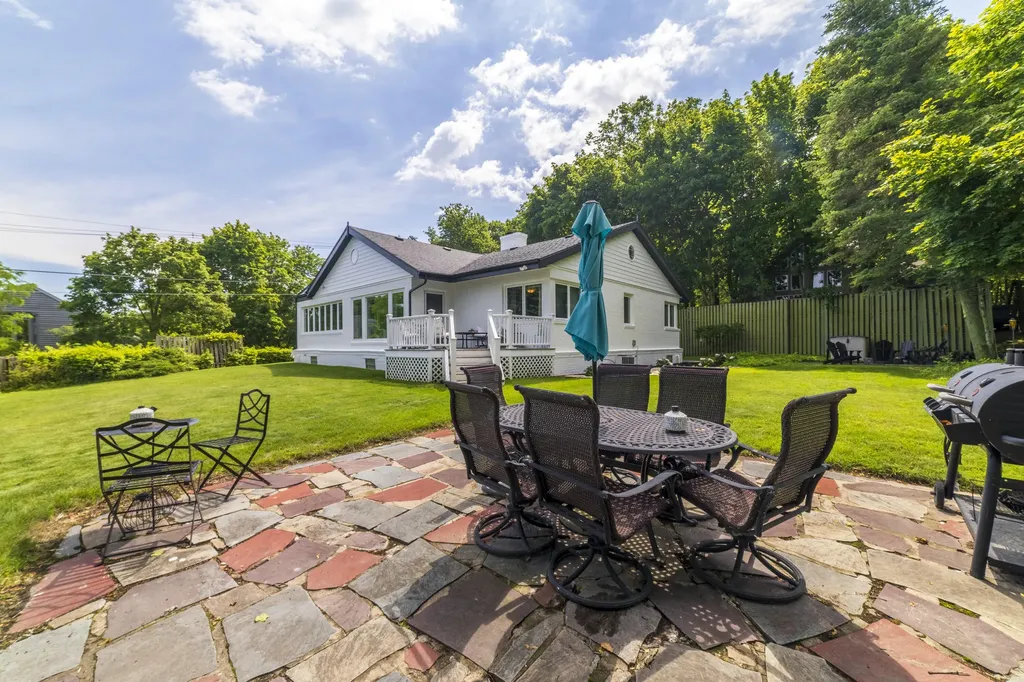 19300 Highland Drive New Buffalo Township MI 49117