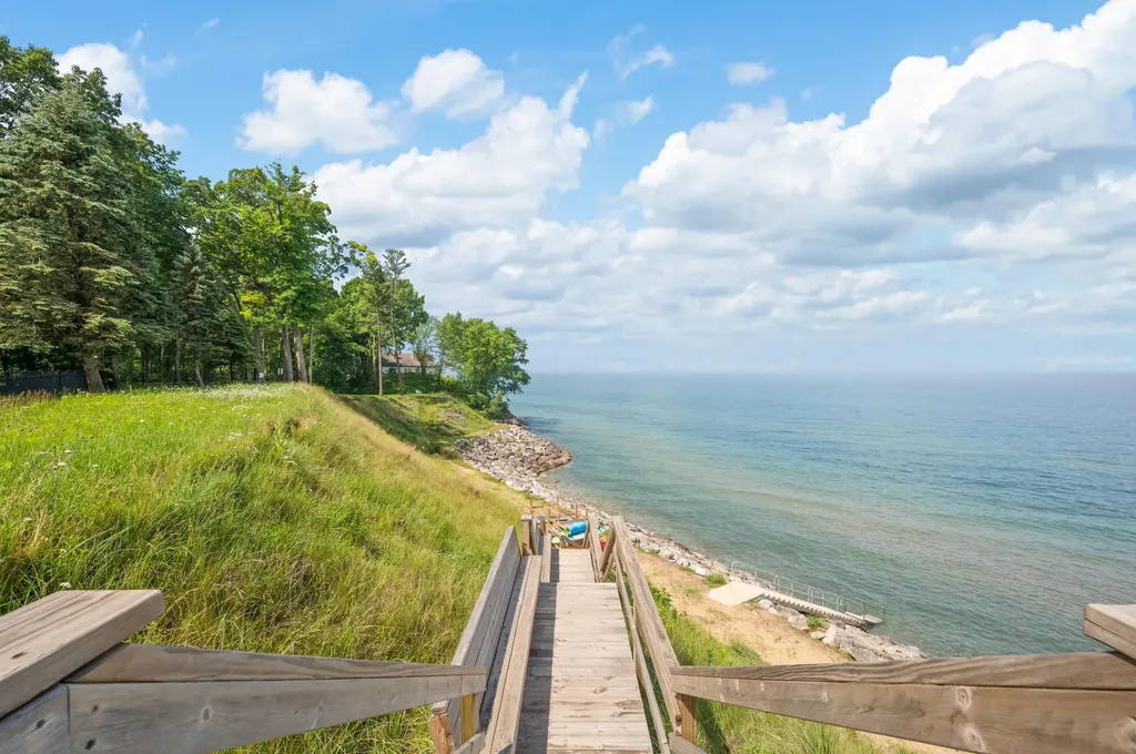 3003 Dunes Valley Path Lincoln Charter Township MI 49127