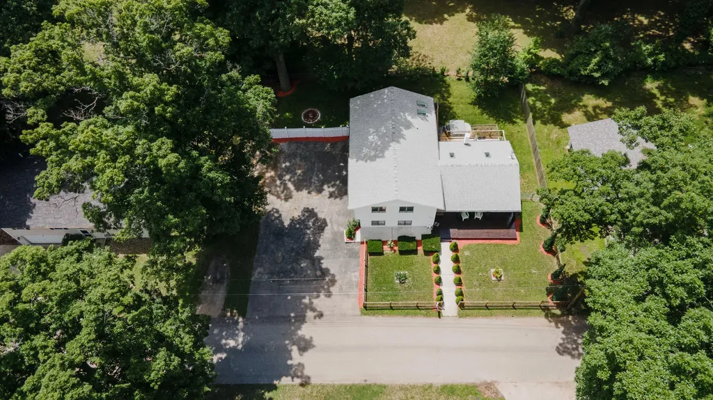 6834 Cherry Street Coloma Charter Township MI 49038