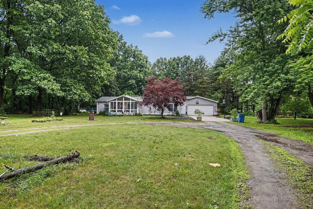 4448 E River Road Buchanan Township MI 49107