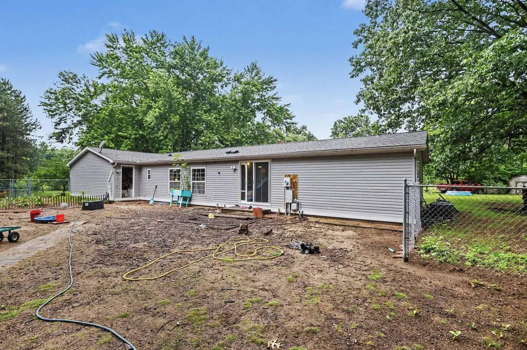 4448 E River Road Buchanan Township MI 49107