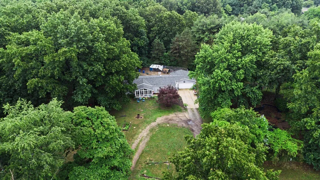4448 E River Road Buchanan Township MI 49107