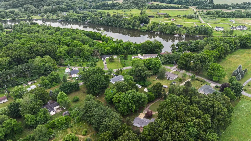4448 E River Road Buchanan Township MI 49107