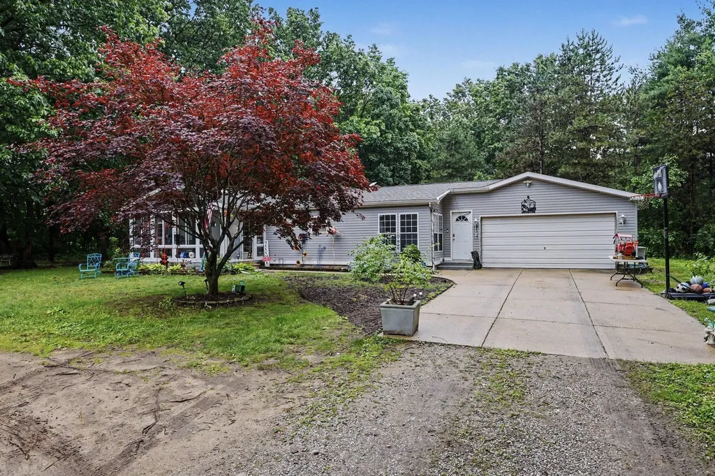 4448 E River Road Buchanan Township MI 49107