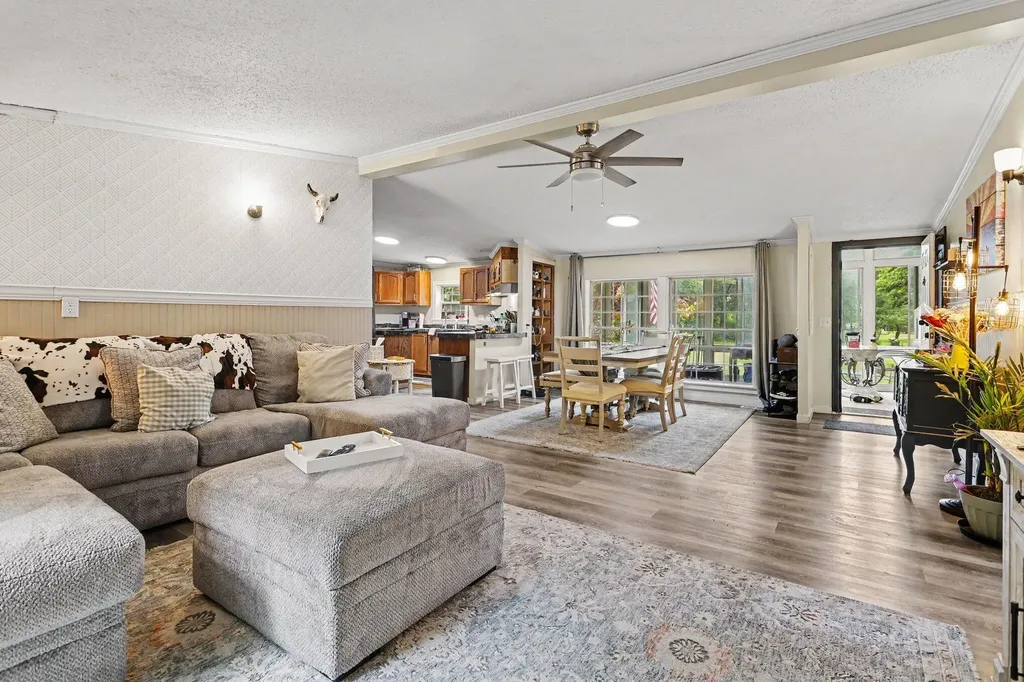 4448 E River Road Buchanan Township MI 49107