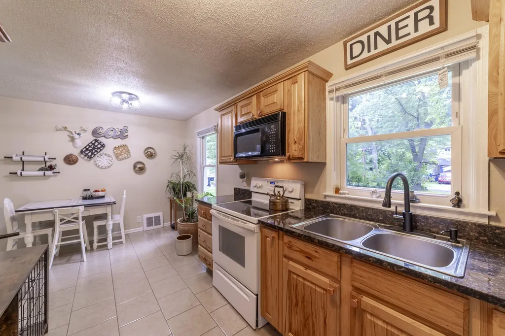 1148 Lavette Avenue Benton Harbor City MI 49022
