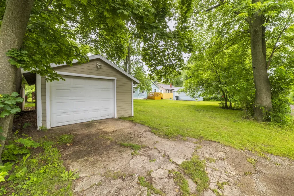 1148 Lavette Avenue Benton Harbor City MI 49022