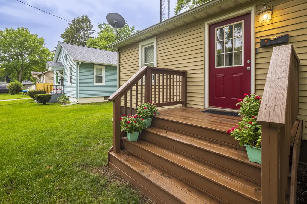 1148 Lavette Avenue Benton Harbor City MI 49022