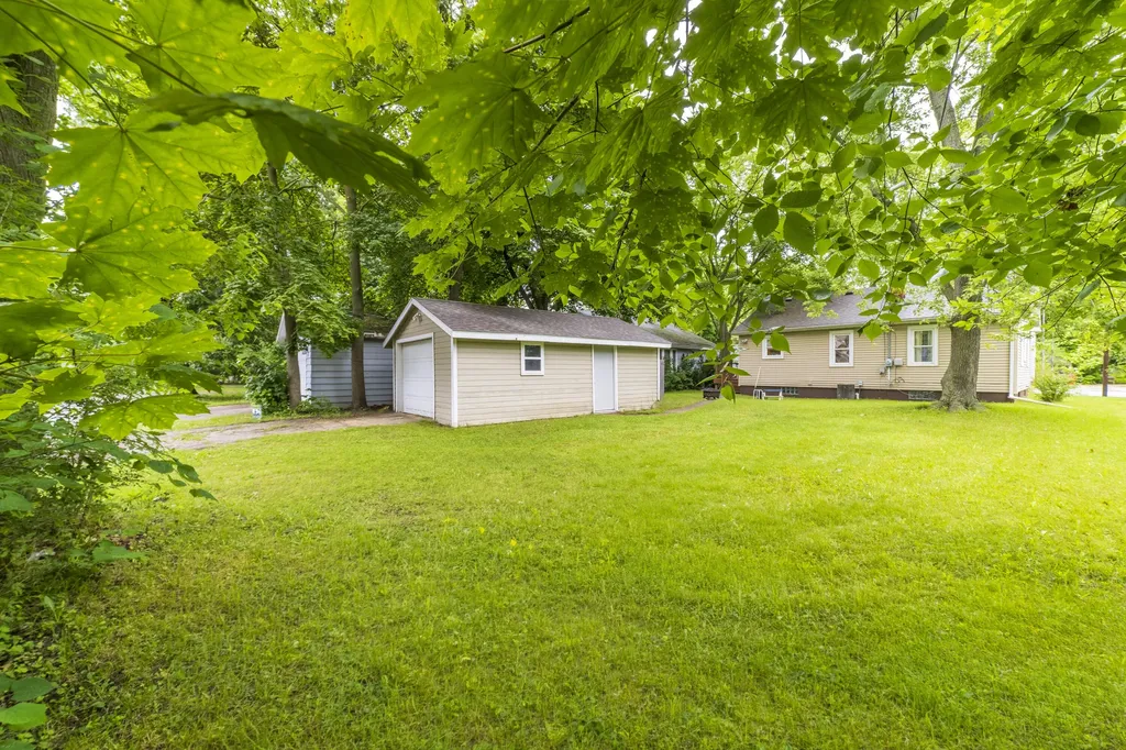 1148 Lavette Avenue Benton Harbor City MI 49022